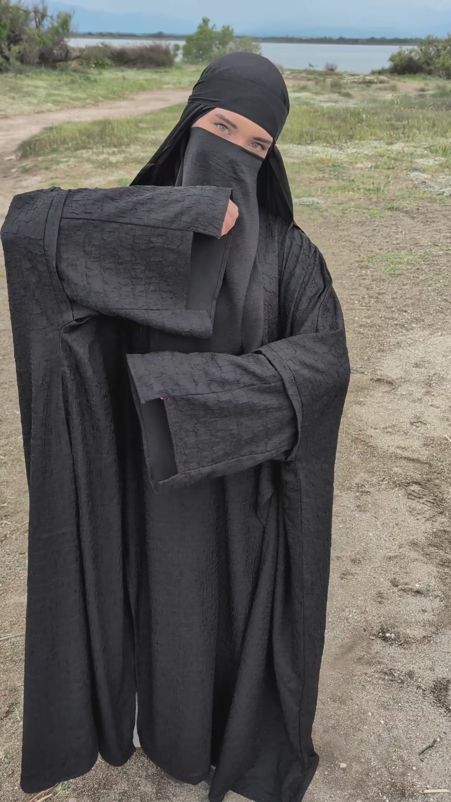 Set Fārisah (abaya and oversized pants)Noir